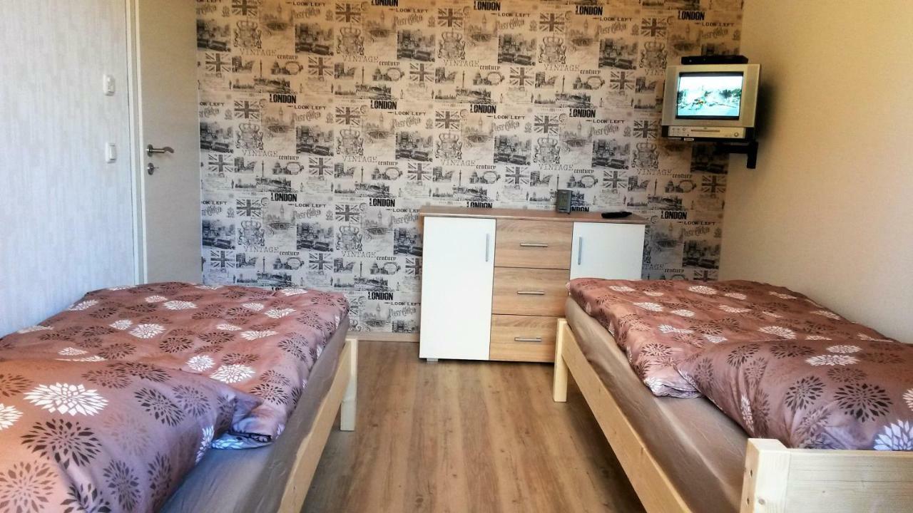 Ferienhaus Chrissy Loissin Bagian luar foto